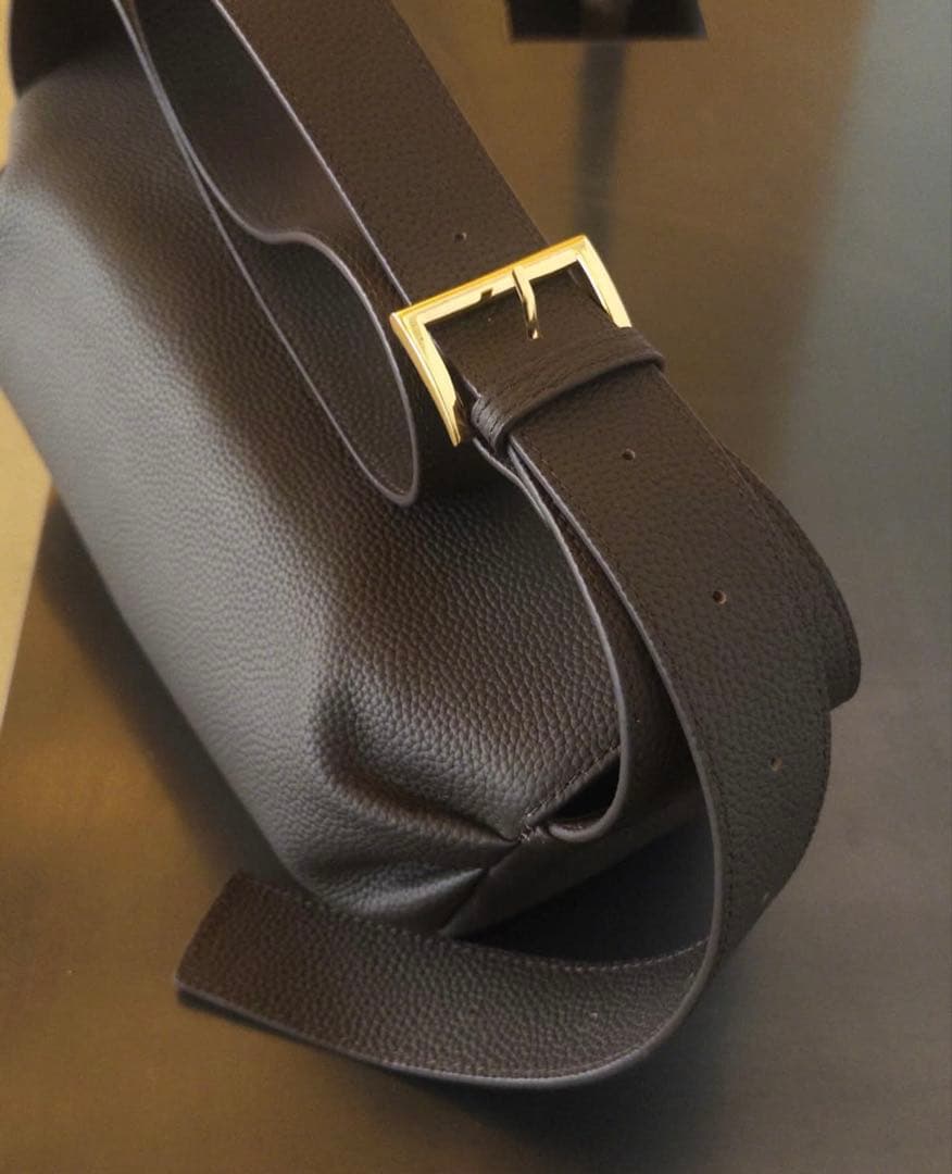 Benjamin ショルダーバッグ