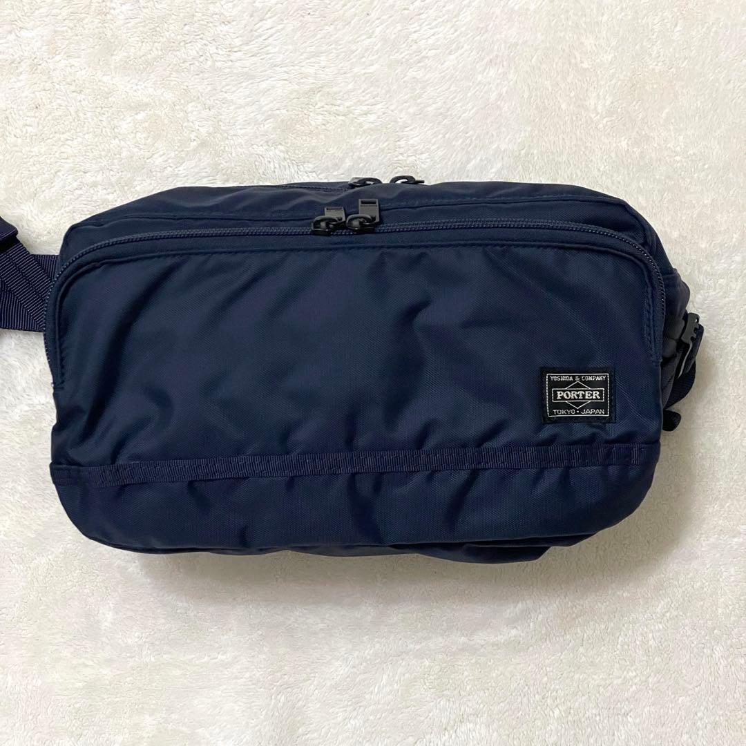 新品同様　極美　新型　PORTER ポーター　フラッシュ　ボディバッグ　ネイビー