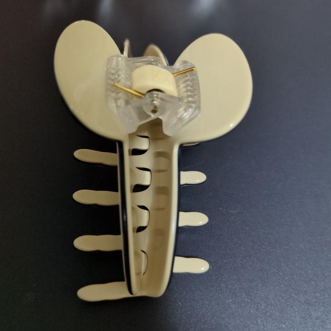 新品未使用品　Alexandre de Paris ベージュ ヘアクリップ