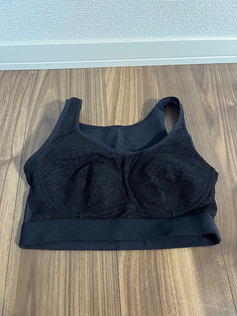 新品未使用　プーアボーテ リッチメイクブラ M