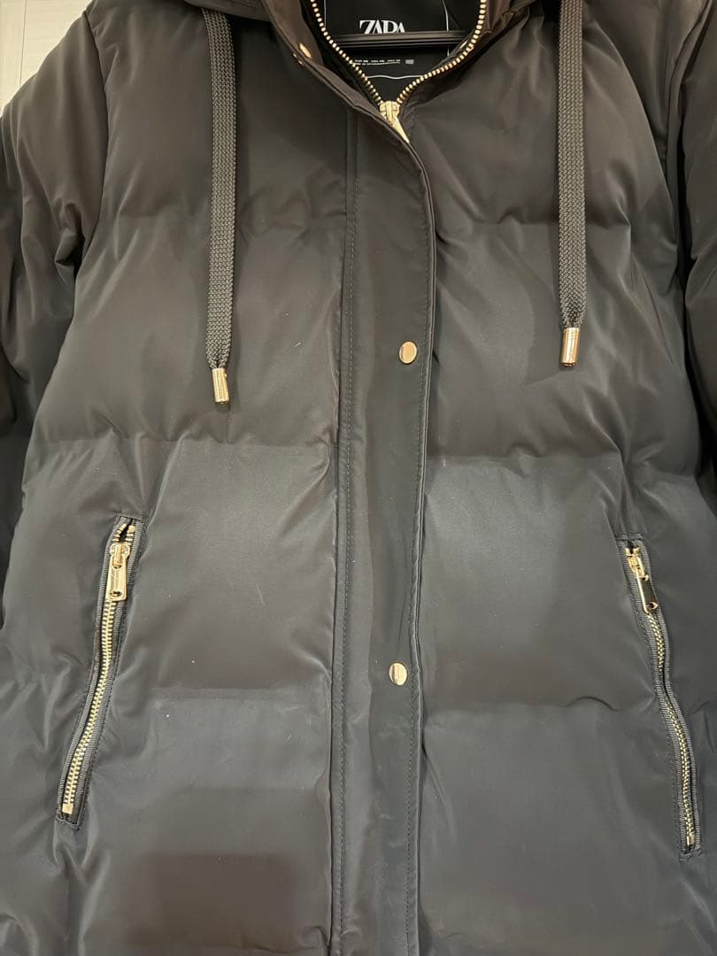 ZARA ブラックダウンジャケット フード付き