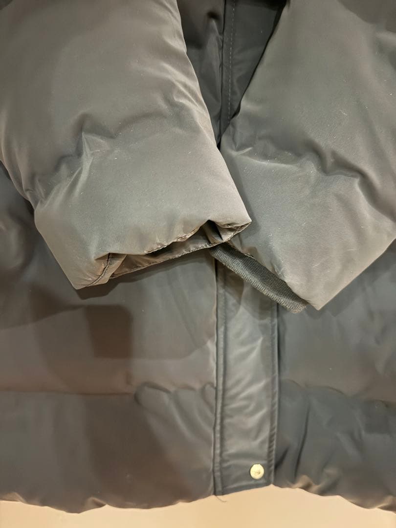 ZARA ブラックダウンジャケット フード付き