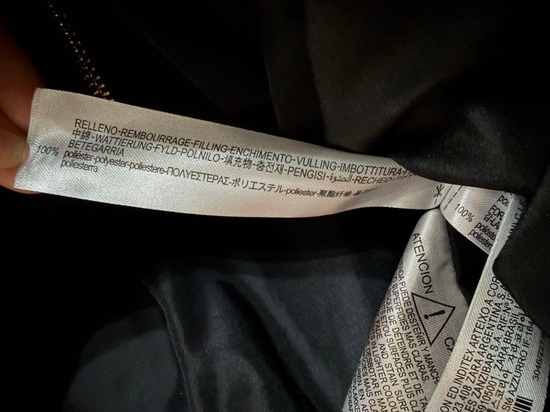 ZARA ブラックダウンジャケット フード付き