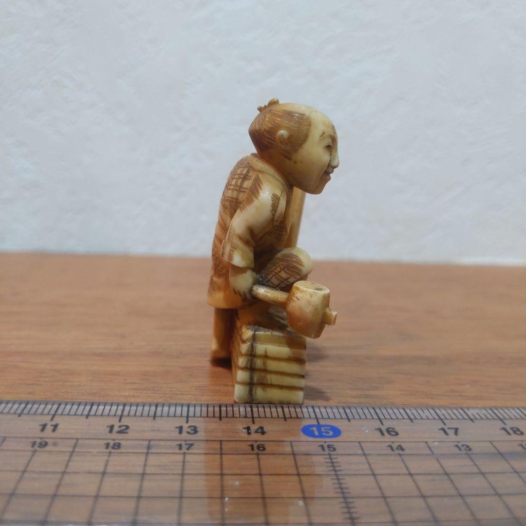 時代提物 人物根付 天然素材【大工棟梁】高さ約5cm 重さ約18ｇ ☆いなせな人