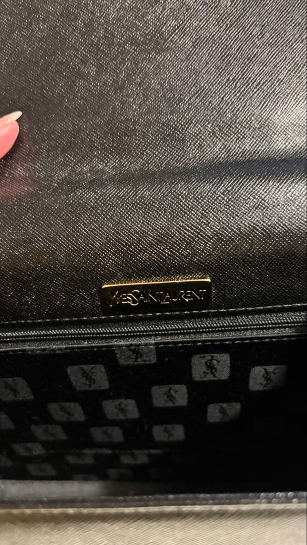 【極美品】Yves Saint Laurent ブラックハンドバッグ