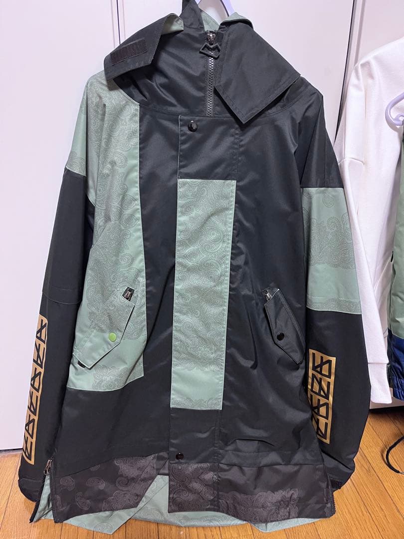 マークリーンプラチナムジャケット　サイズSスノーボードウェア