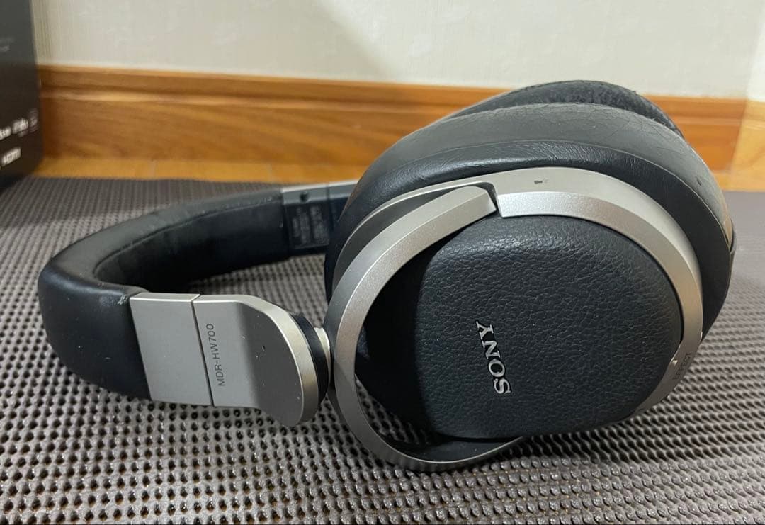 SONY デジタルサラウンドヘッドホンシステム MDR-HW700DS
