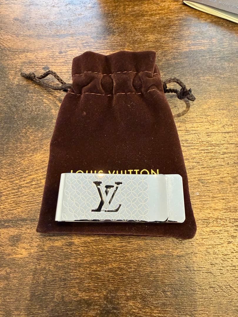 Louis Vuitton シルバー マネークリップ