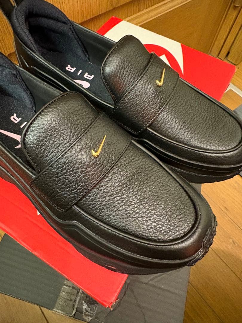 NIKE エアマックスフェノメナ 黒 24cm