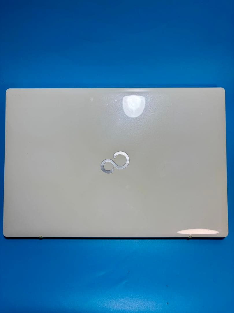 富士通 LIFEBOOK AH53/B3 i7 8550U 32GB 2TB