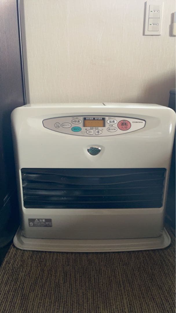 石油ファンヒーター デジタル表示付き