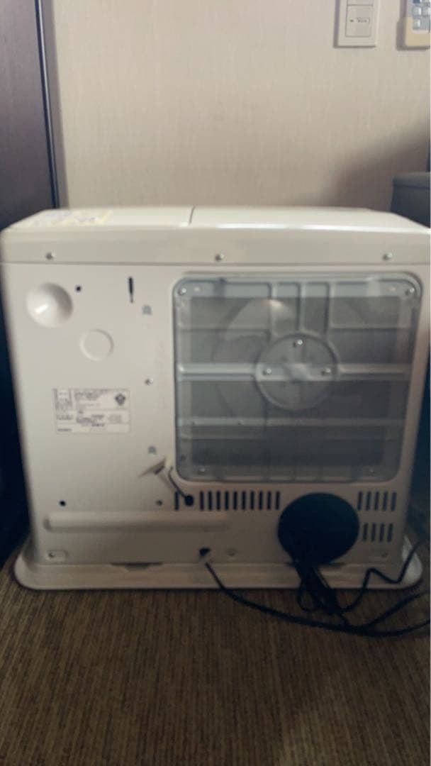 石油ファンヒーター デジタル表示付き