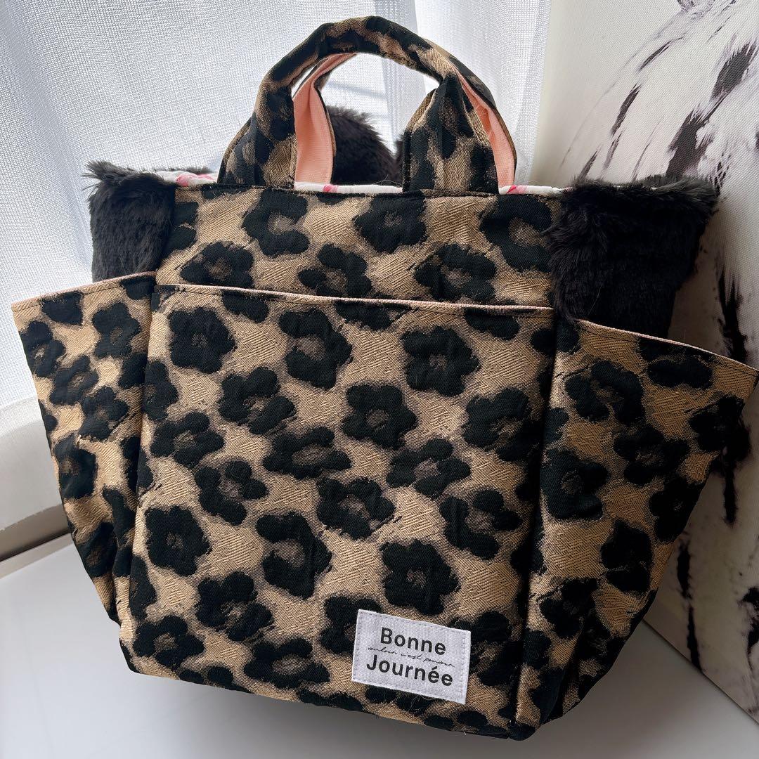 ね*】様 コヤンイサムチョン　バック　艶感ブラウン　花柄　ブラックファー