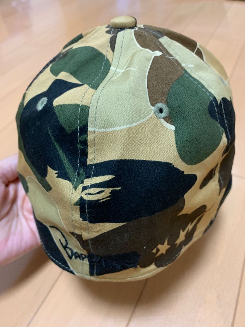 BAPE ×KAWSコラボ迷彩柄 キャップ