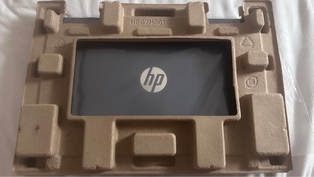 c*5様 【新品未使用】 HP Pavilion LAptop 15-eg301