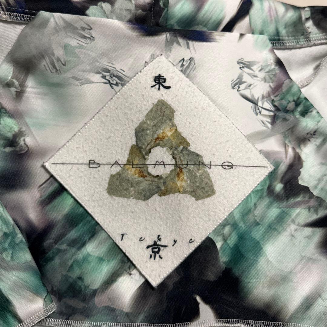 \"2016-2017秋冬\" BALMUNG グラフィックパーカ 「黒い花」 名作