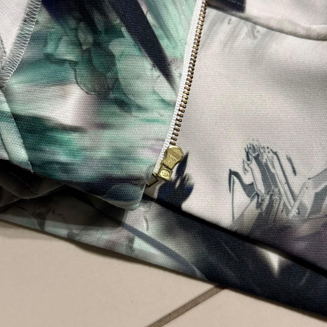 \"2016-2017秋冬\" BALMUNG グラフィックパーカ 「黒い花」 名作