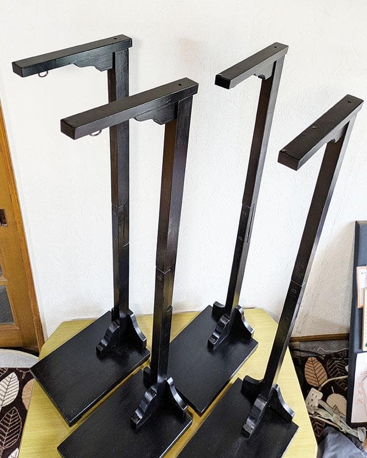絹　全高で１２５ｃｍ　吊るし飾り台　４台