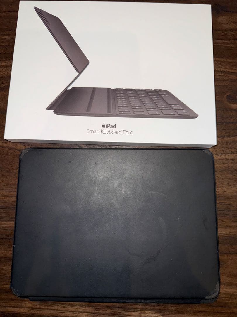 iPad Air 第5世代　Wi-Fi +純正アクセサリー