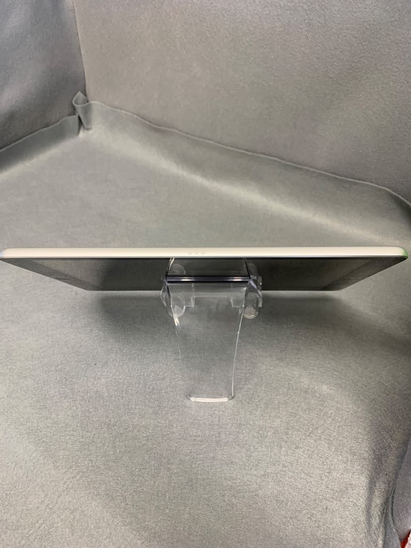 超美品 iPad 第9世代 64GB Wi-Fi版 シルバー色