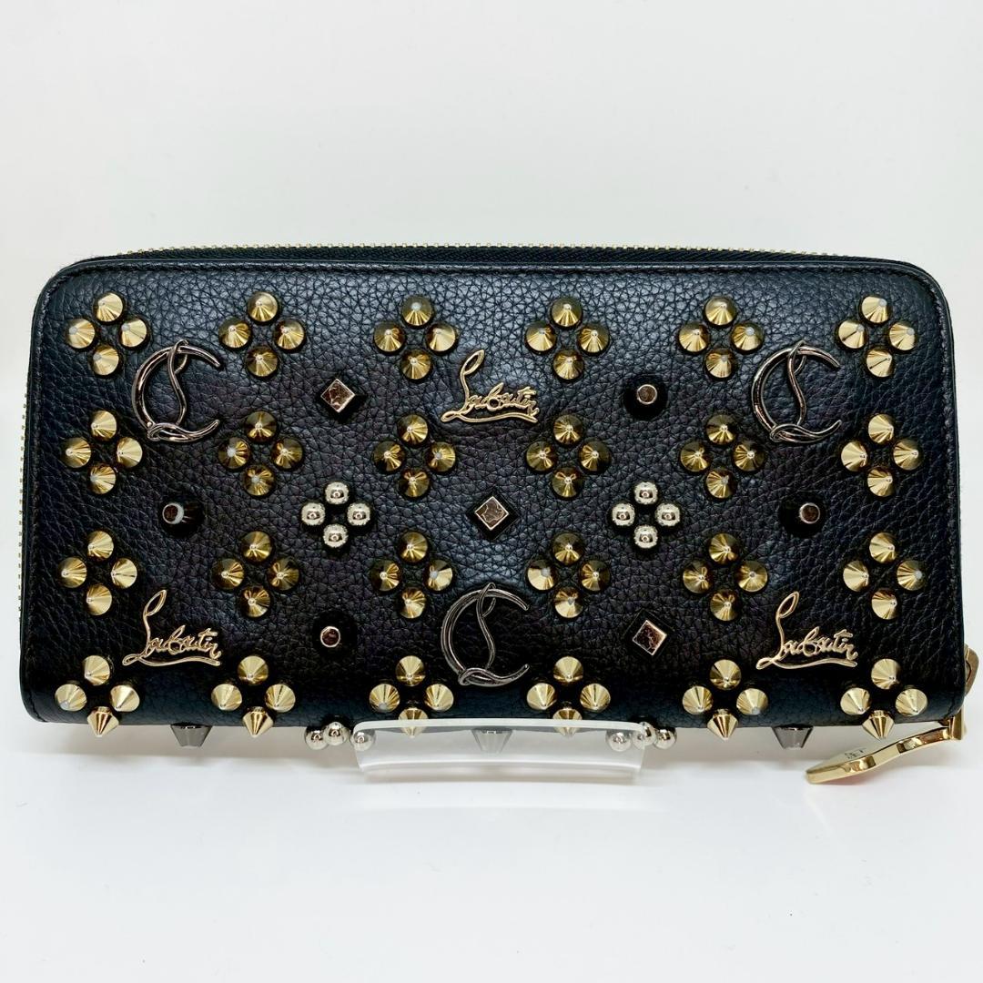 【CHRISTIAN LOUBOUTIN】 ラウンドジッピー　長財布　スタッズ