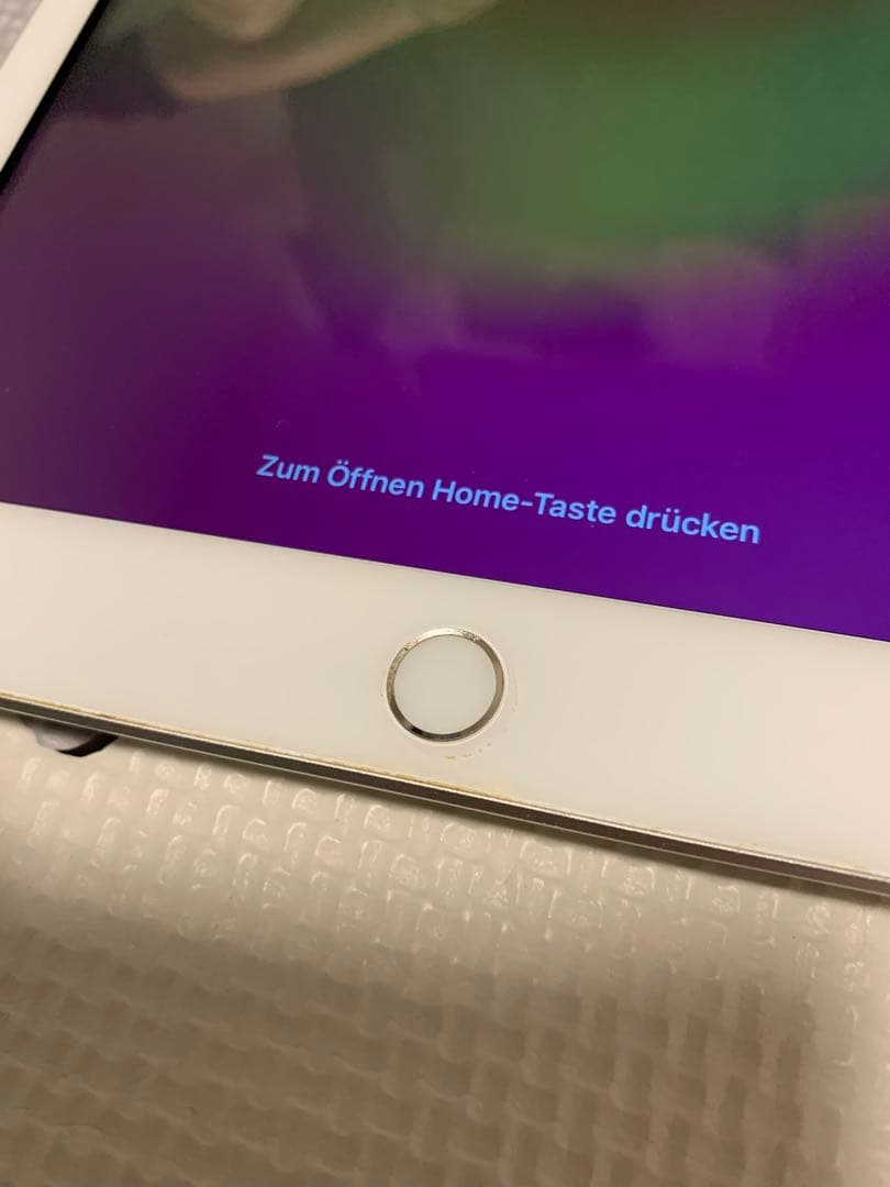 iPad 本体 第6世代　32G シルバー