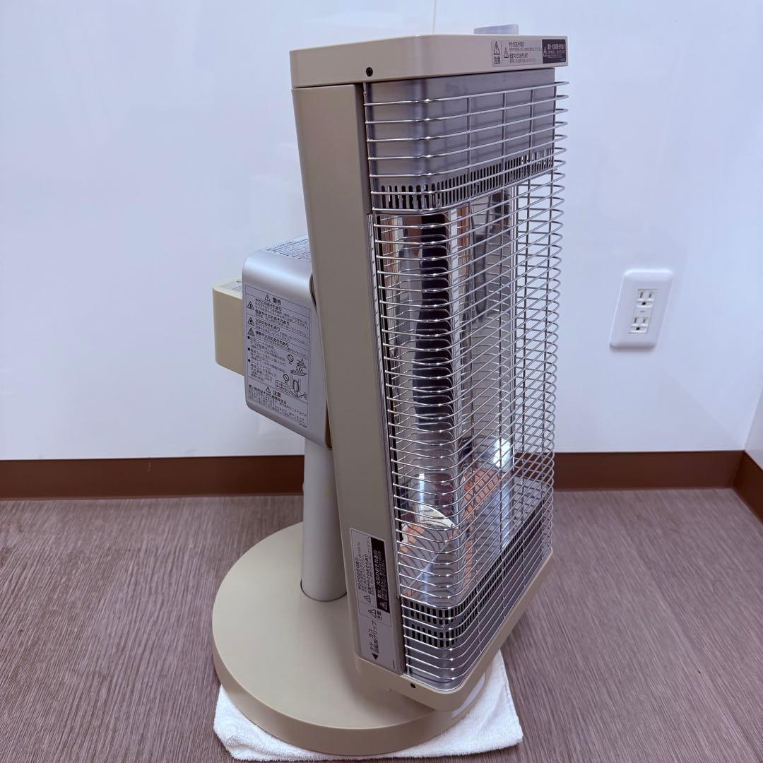 美品　DAIKIN ダイキン セラムヒート　遠赤外線暖房機　ERFT11XSE8