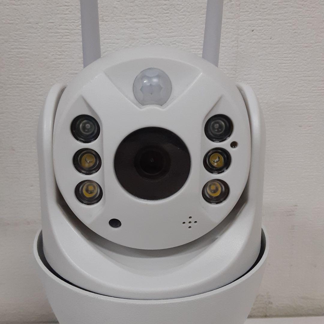 ソーラーパネル付き防犯カメラ　1107-015