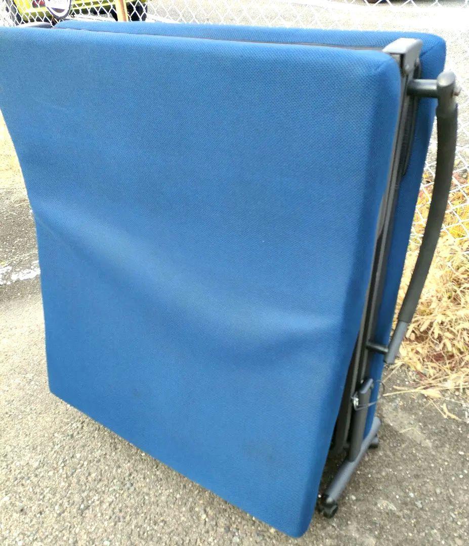 美品 折りたたみベッド リクライニング機能付 福岡市内と隣接市町村限定配送