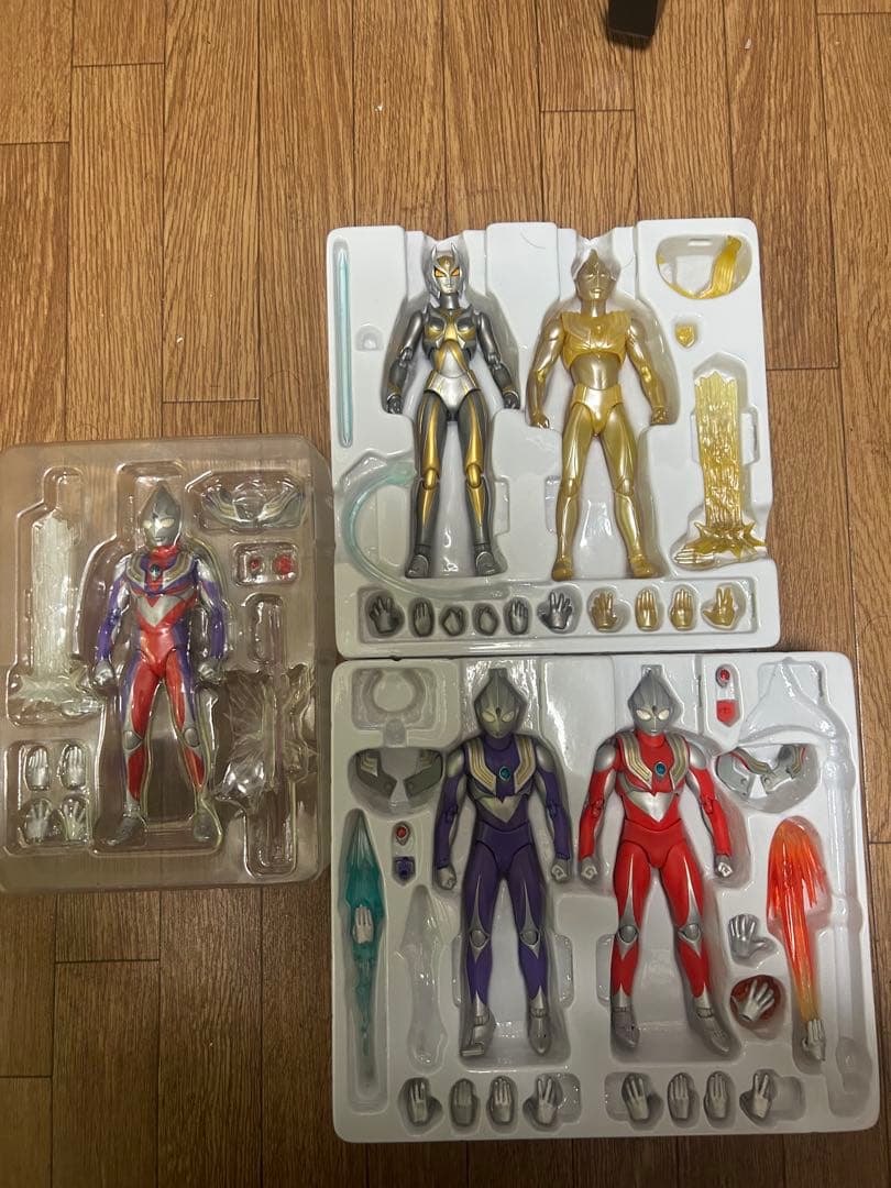 ULTRA-ACT ウルトラマンティガセット