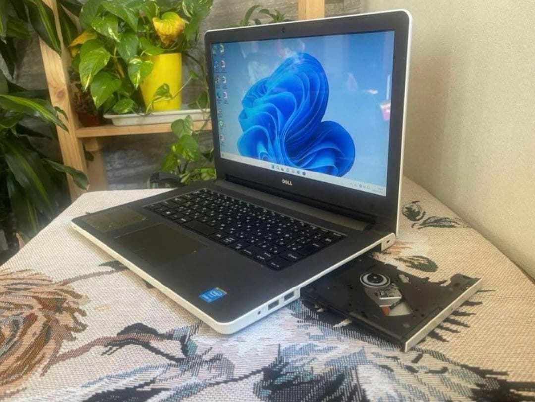 DELL  ノ-トパソコン⭐︎office⭐︎Corei3⭐︎Windows11⭐︎