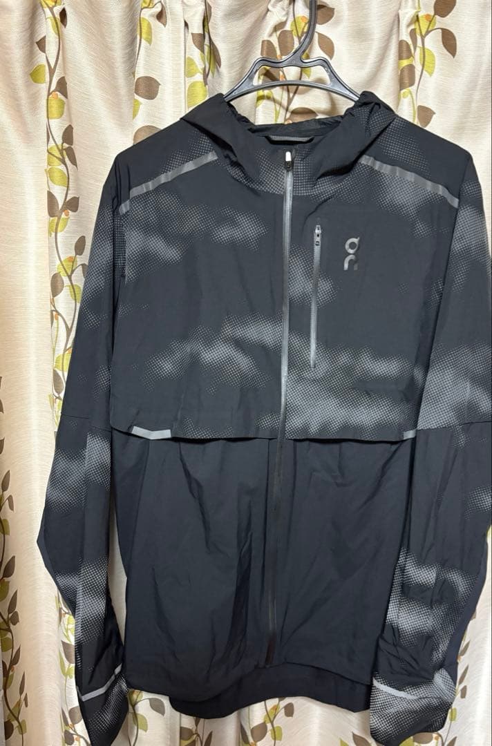 ウォーキング・ランニングウェア On Weather Jacket Lumos