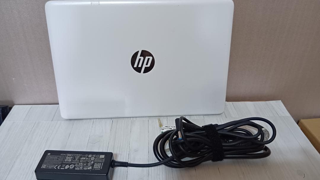 Windowsノート本体 hp stream 11-ak0010TU Celeron