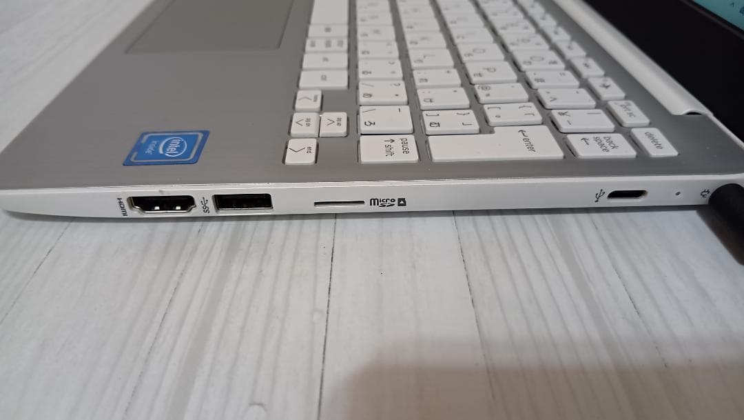 Windowsノート本体 hp stream 11-ak0010TU Celeron