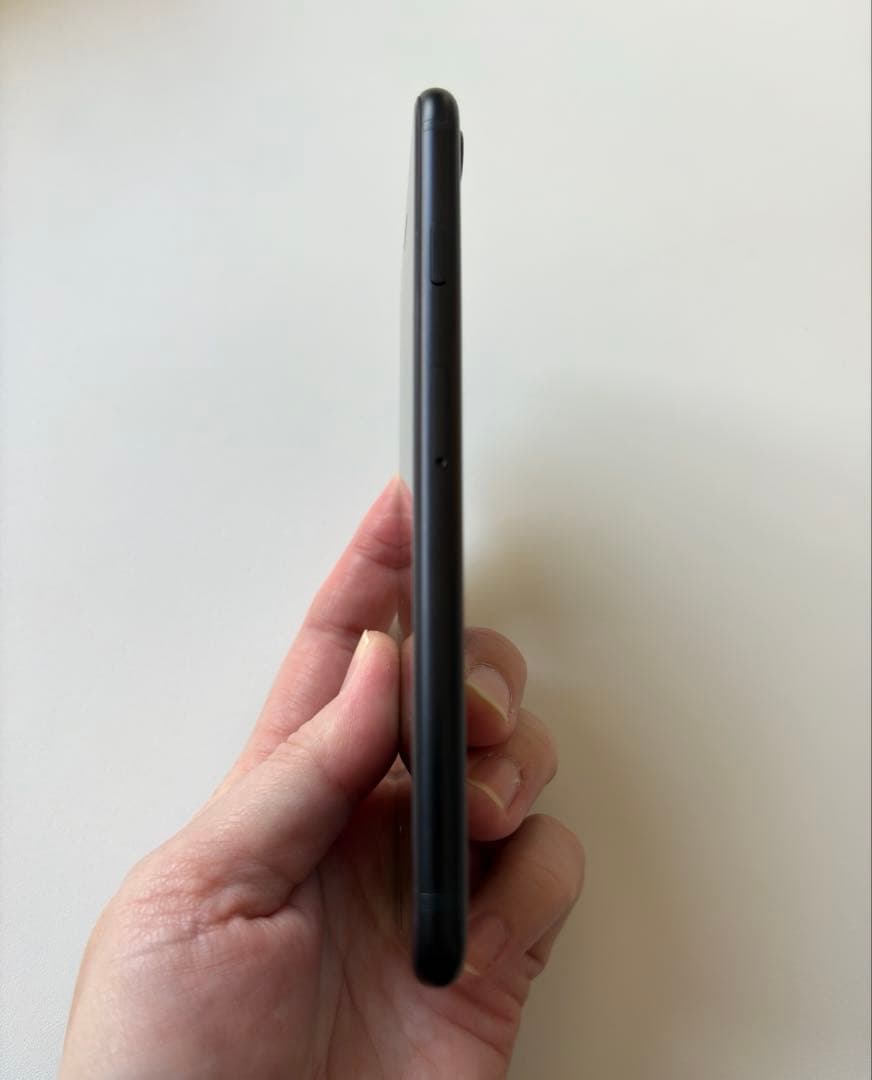 iPhone SE 第3世代 ミッドナイトブラック64GB