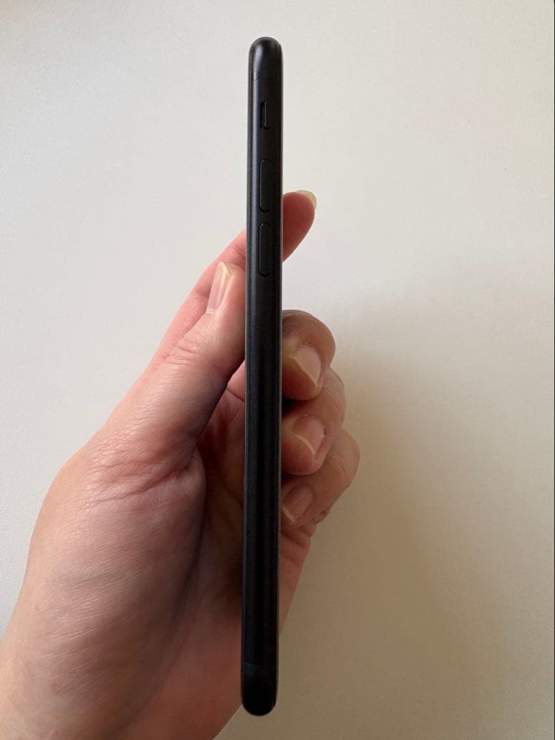 iPhone SE 第3世代 ミッドナイトブラック64GB