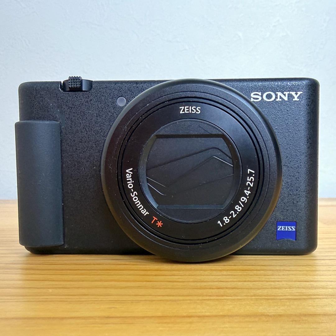 SONY VLOGCAM ZV-1G ＋ SmallRig木製カメラリグ付き