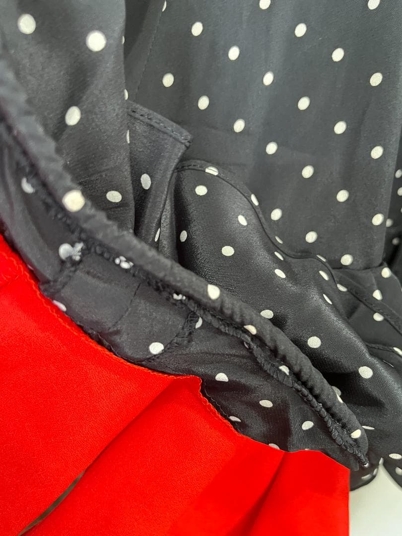 フラメンコ衣装 ツーピース ブラック×ホワイト水玉 レッドフリル