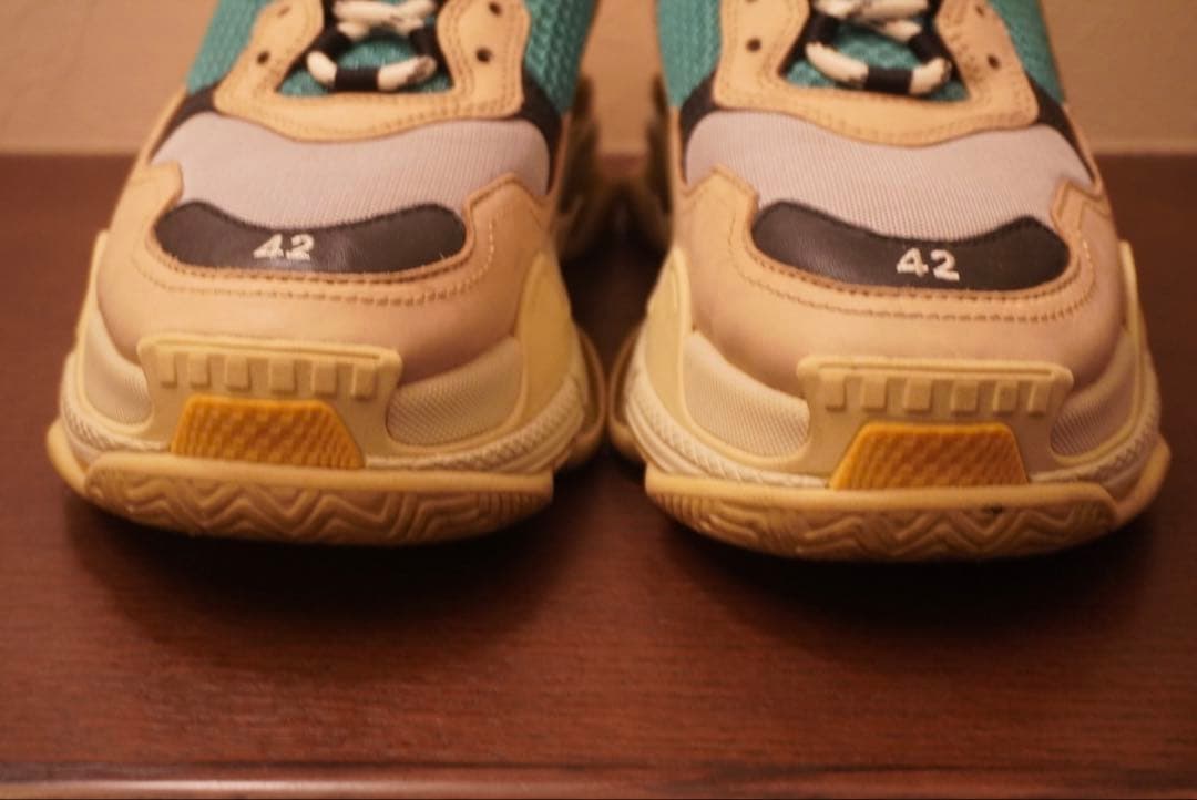 バレンシアガ　トリプルs ブラウン/ベージュ