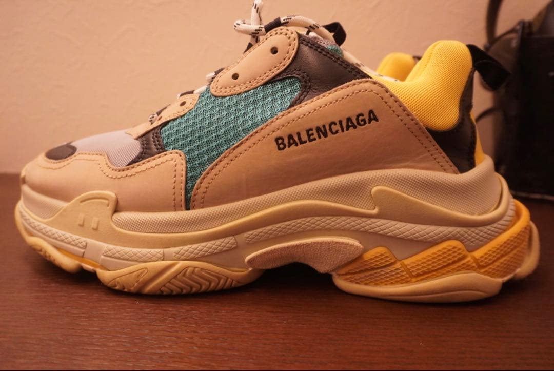 バレンシアガ　トリプルs ブラウン/ベージュ