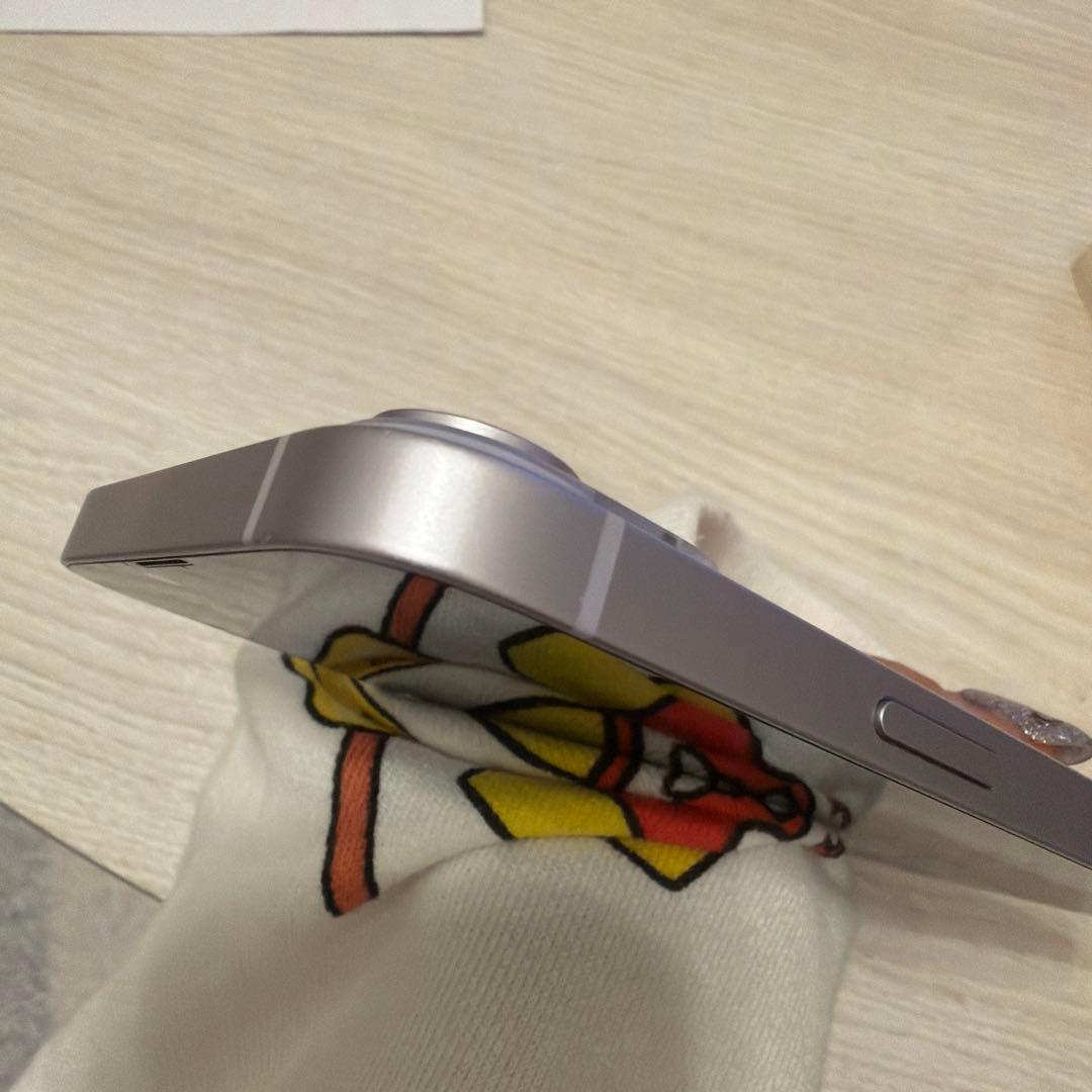 Apple iPhone 14 本体　パープル