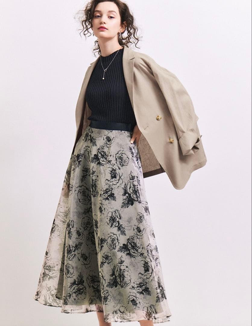 ストロベリーフィールズ　イチエ　フラワーフレアスカート　美品