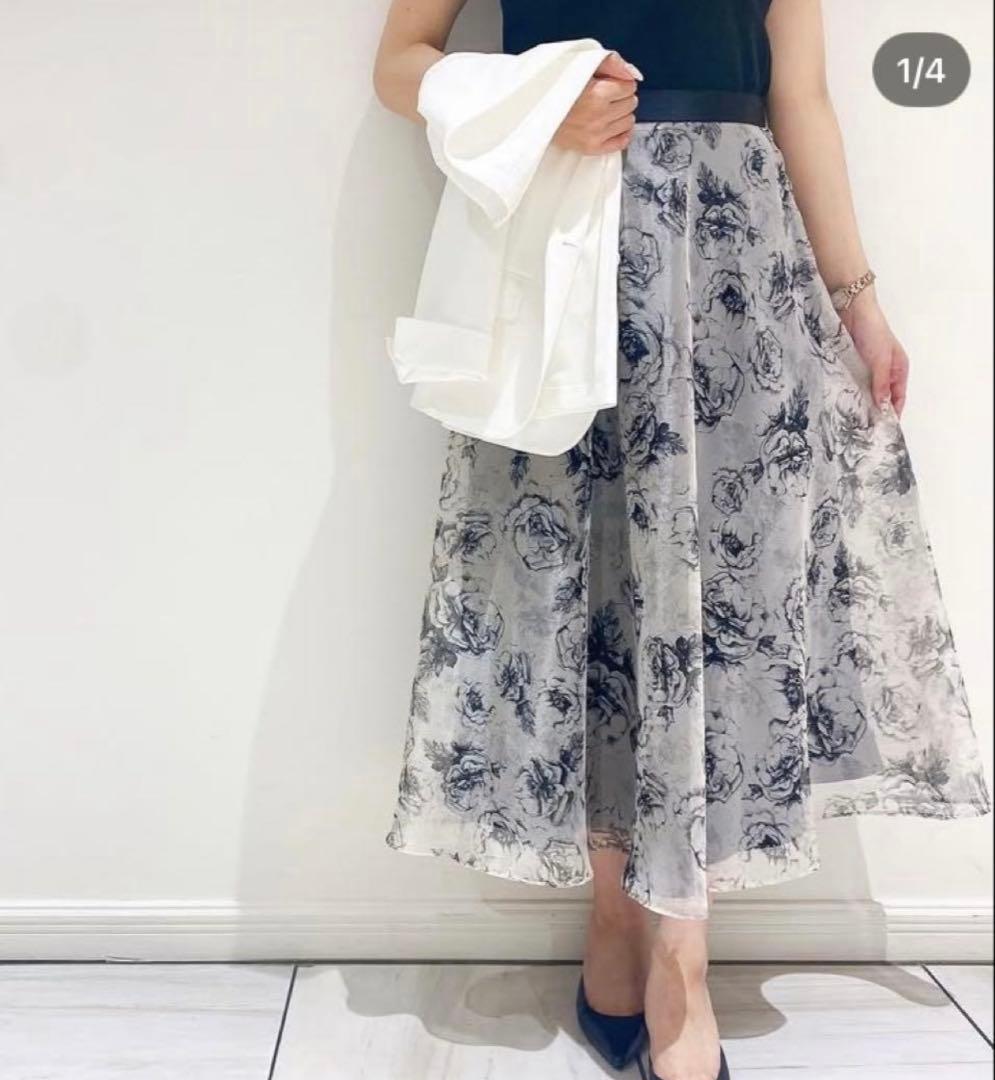 ストロベリーフィールズ　イチエ　フラワーフレアスカート　美品