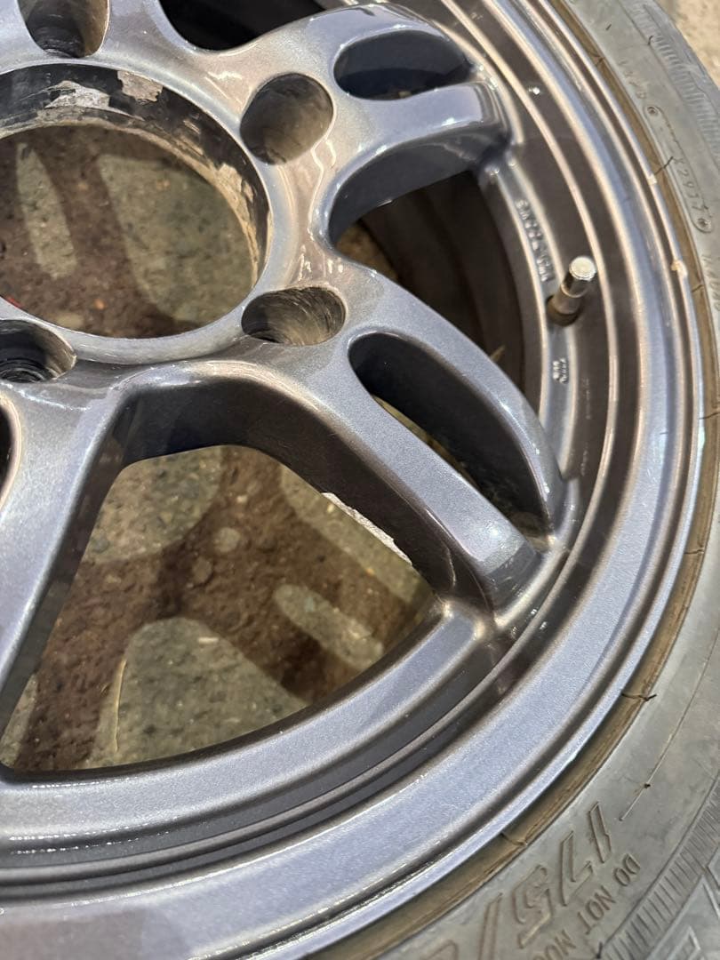 セ*ノ様 175/80R16 スタッドレスタイヤ　ホイールセット　ジムニー