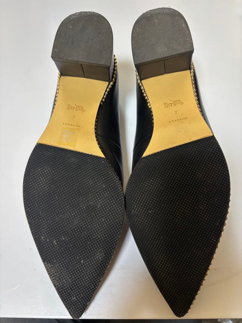 【USED】COACHコーチWilla pump スタッズアクセント 24.0