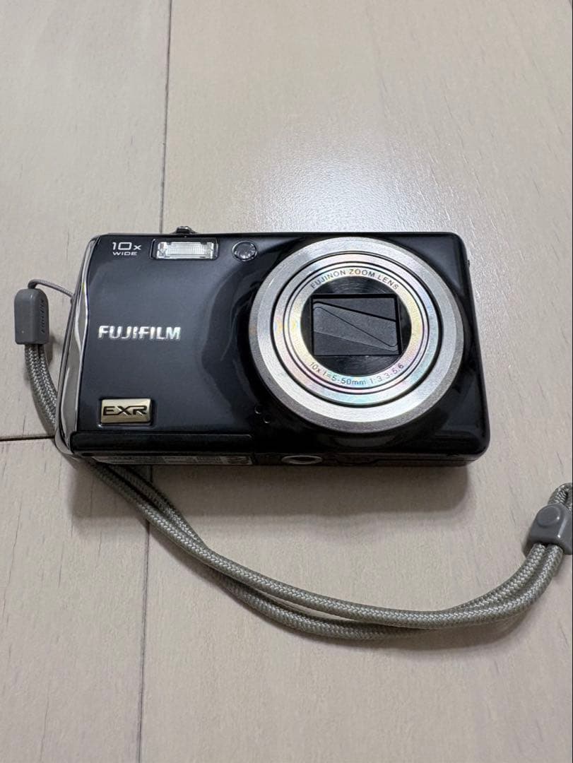 fujifilm FinepixF70EXR コンパクトデジカメ 付属品完備