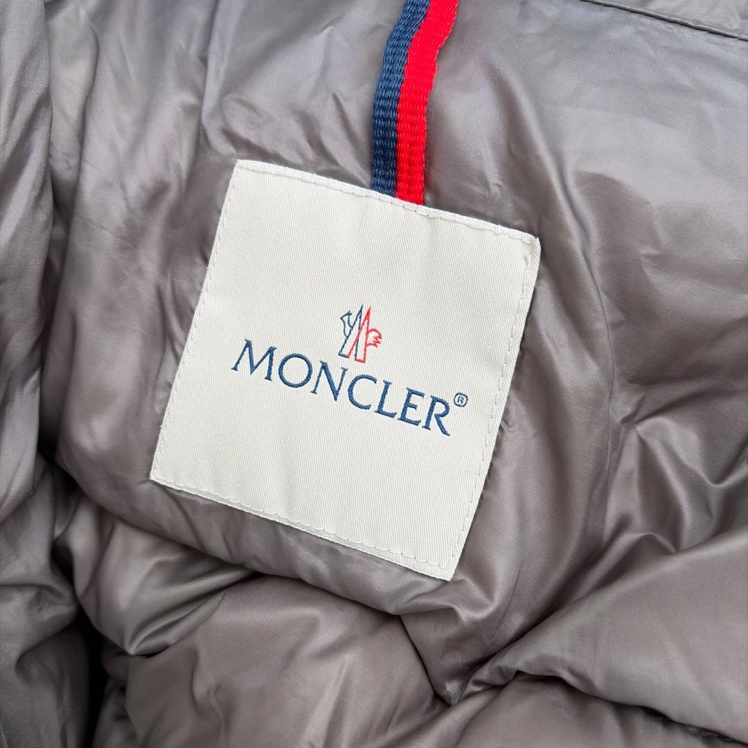 【美品✨】モンクレール　エルミンヌ　グレー　Mサイズ 国内正規品　シリアル認識済