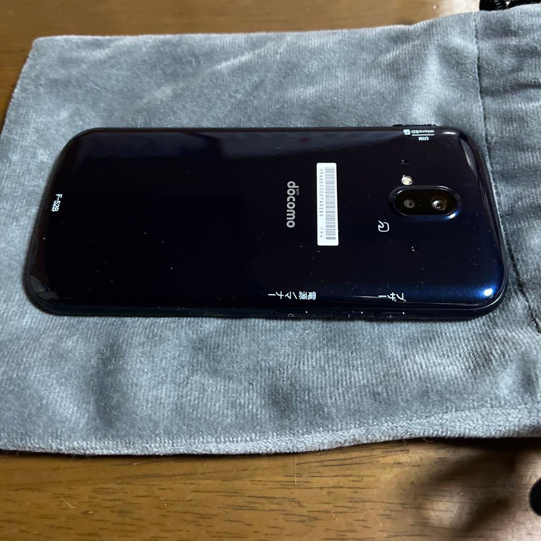 【docomo 】ドコモらくらくスマートフォン F-52B SIMフリー➕付属品