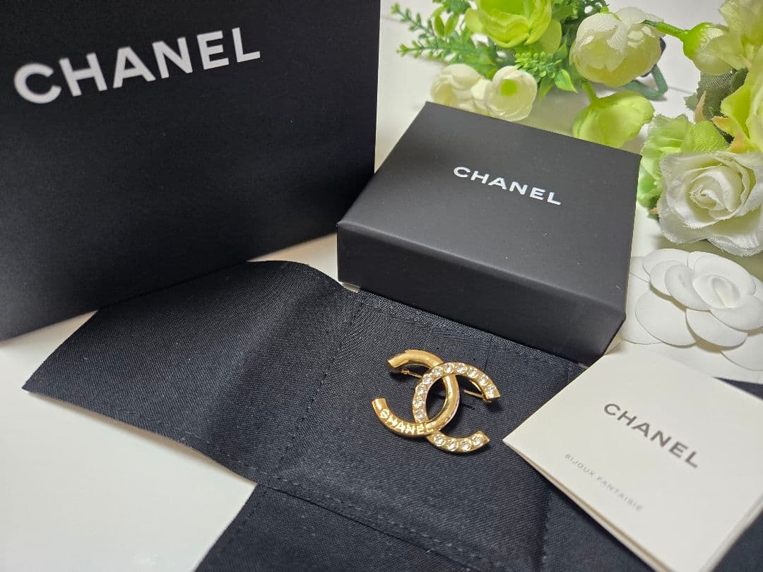 2024年百貨店購入 新品未着用CHANEL ゴールド ブローチ定価90200円