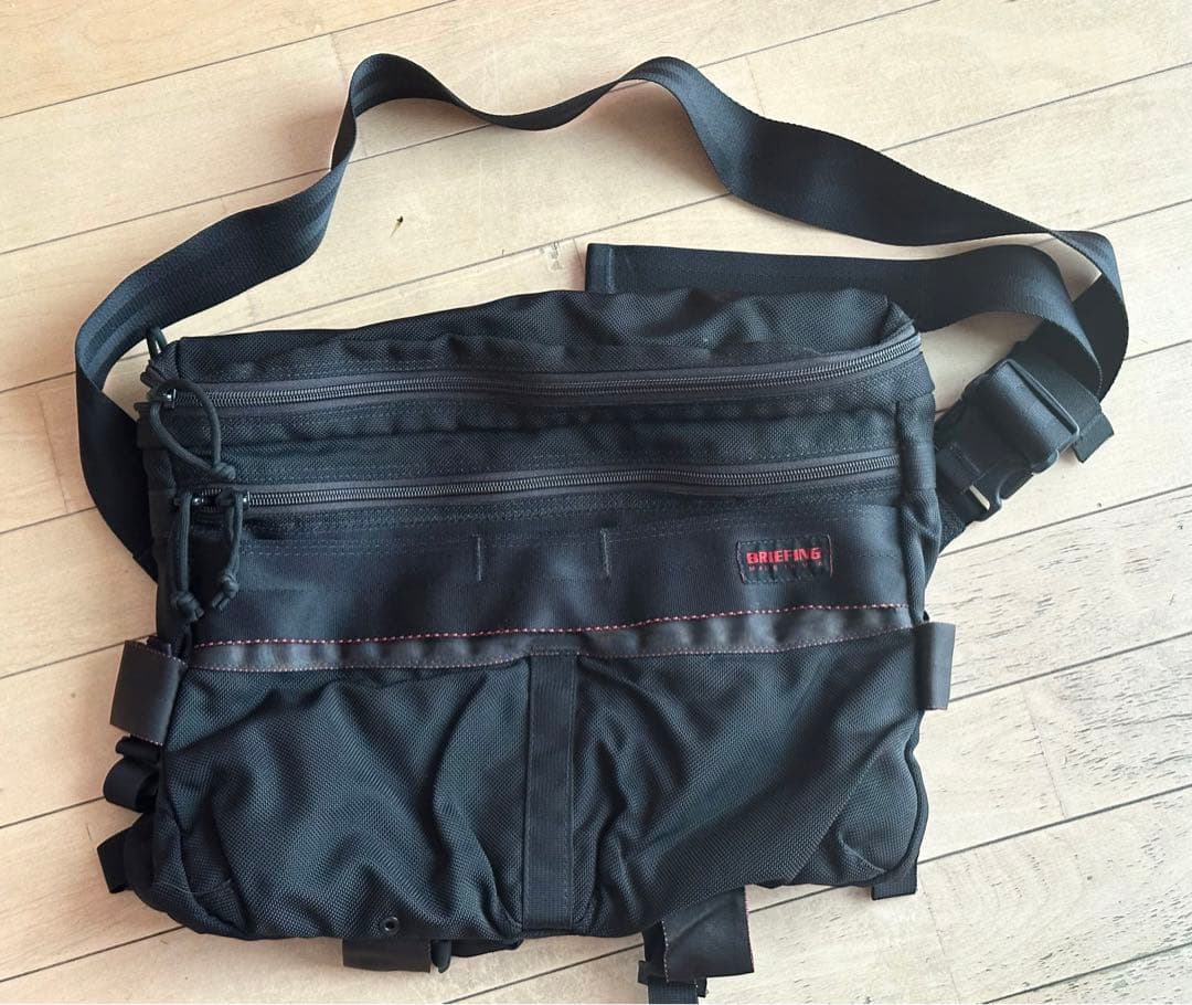 ブリーフィング メッセンジャーバッグ ショルダーバッグ